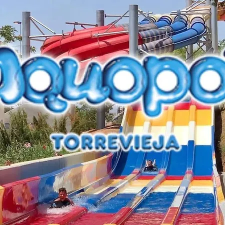 En Urbanizacion Con Piscina Y Jardin En 5 Minutos De La Playa * Torrevieja