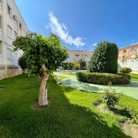 Apartment En Urbanizacion Con Piscina Y Jardin En 5 Minutos De La Playa *