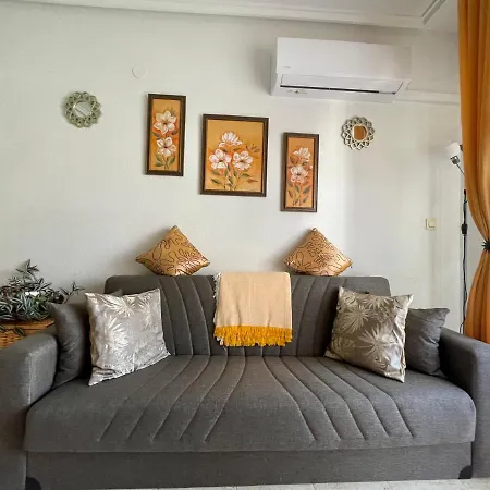 En Urbanizacion Con Piscina Y Jardin En 5 Minutos De La Playa Apartment